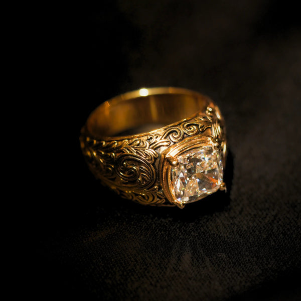 Maharaja's Legacy Ring with Lab Diamond