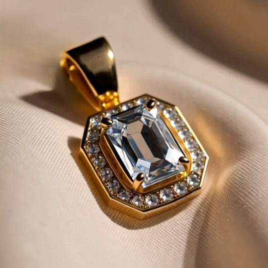 The Sovereign Pendant